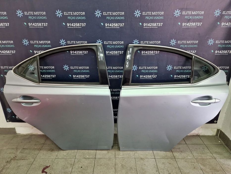 Porta usada LEXUS IS220D frente traseira esquerda direita retrovisor