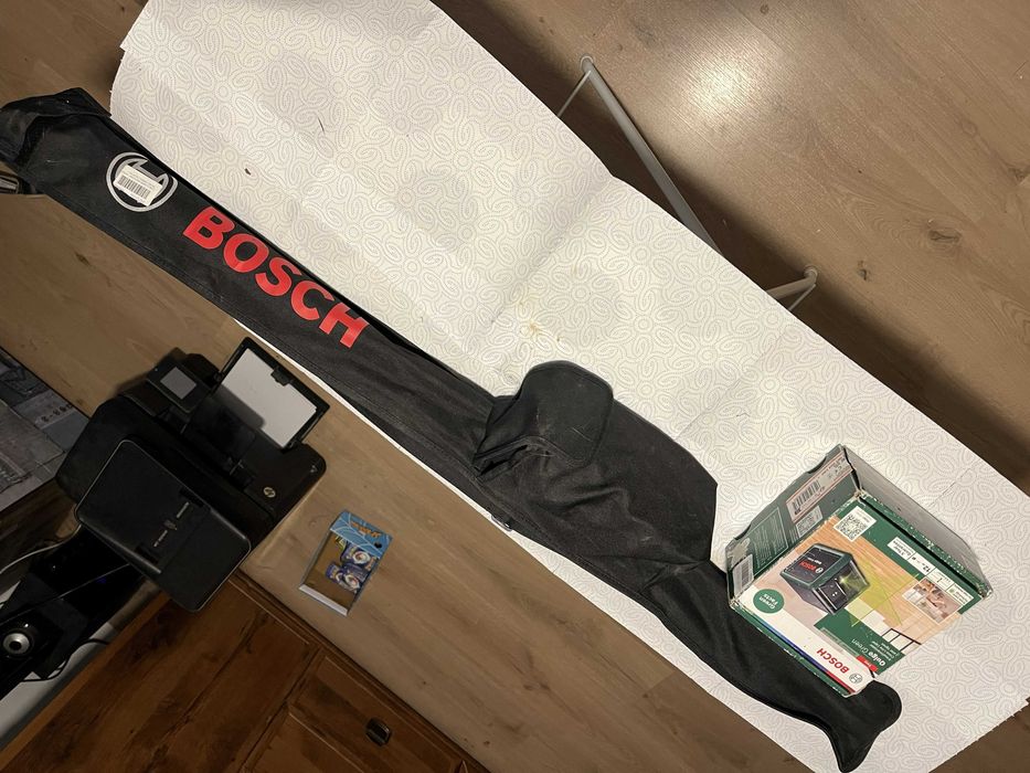 Laser krzyżowy Bosch Quigo Green + tyczka/statyw TP 320 + uchwyty