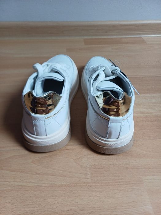 Sneakersy białe Gino Rossi