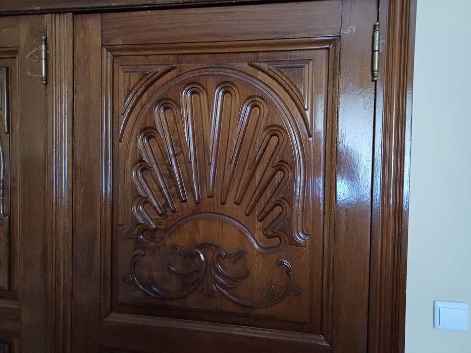 Mobiliário antigo rústico