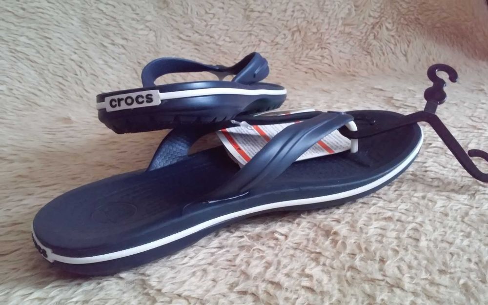 Japonki Crocs W 7 wkładka 25 cm.granatowe nowe