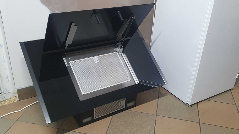 Okap ścienny Neff 90cm szklany ( Czarny)