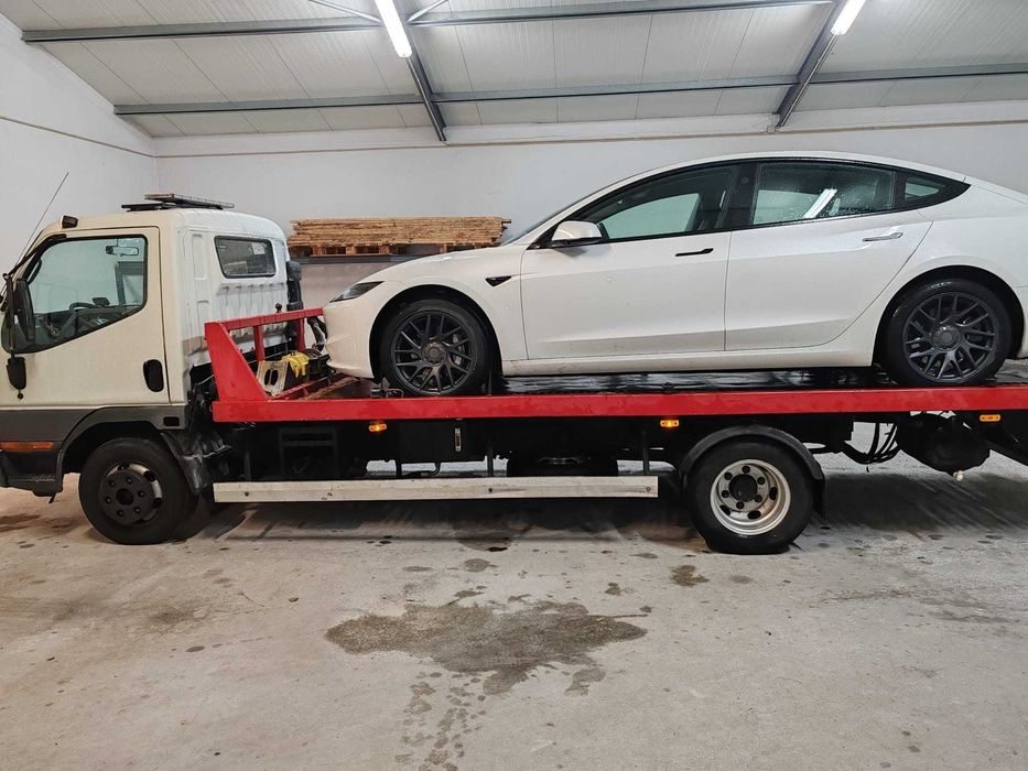 Serviço de reboque / pronto socorro automóvel 24h