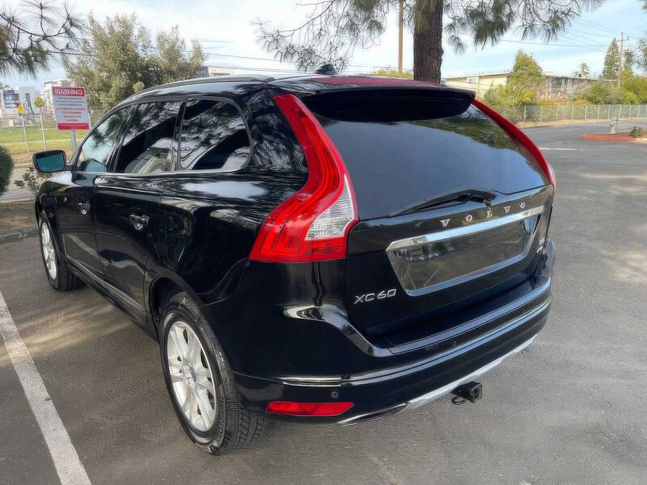 Volvo XC60      2016