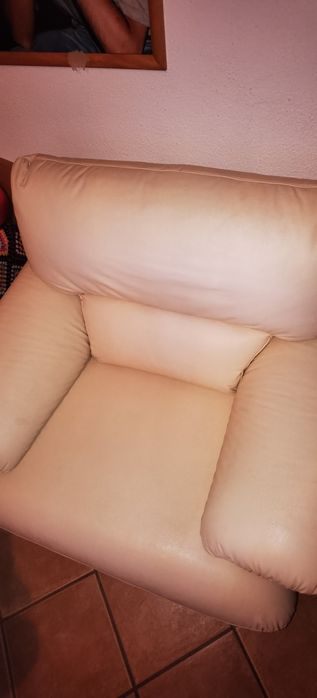 Urgente Sofá de sala em bom estado