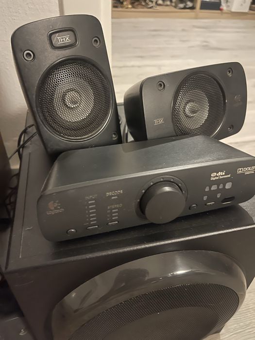Logitech Surround Sound Speakers Z906