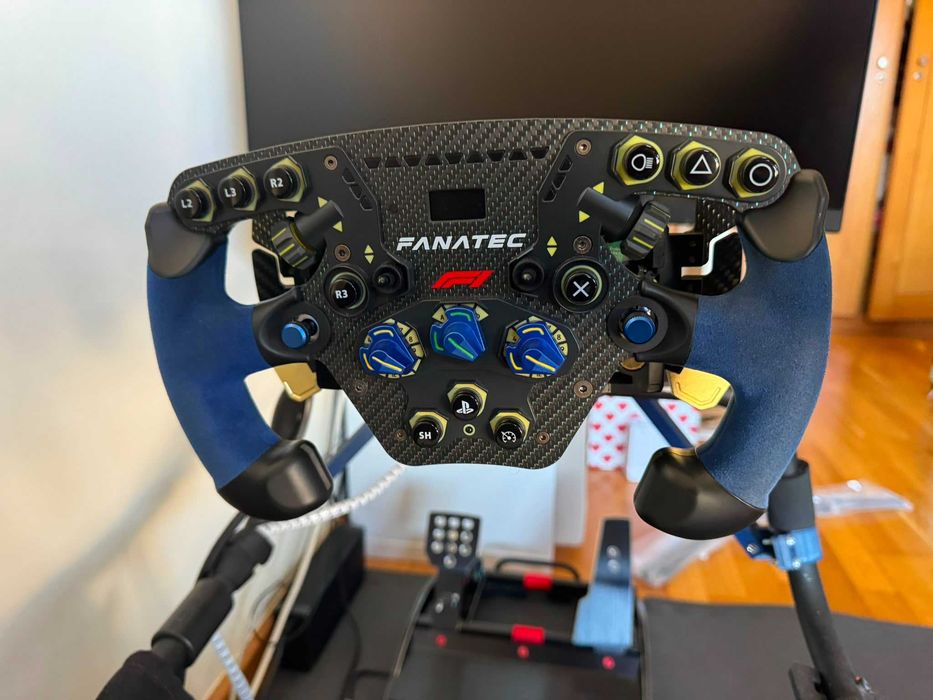 Fanatec Podium Racing Wheel F1 + ClubSport Pedals V3 -COMO NOVO