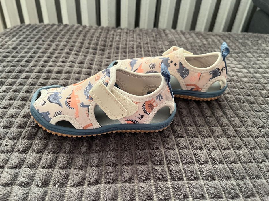 Buty dziecięce do wody