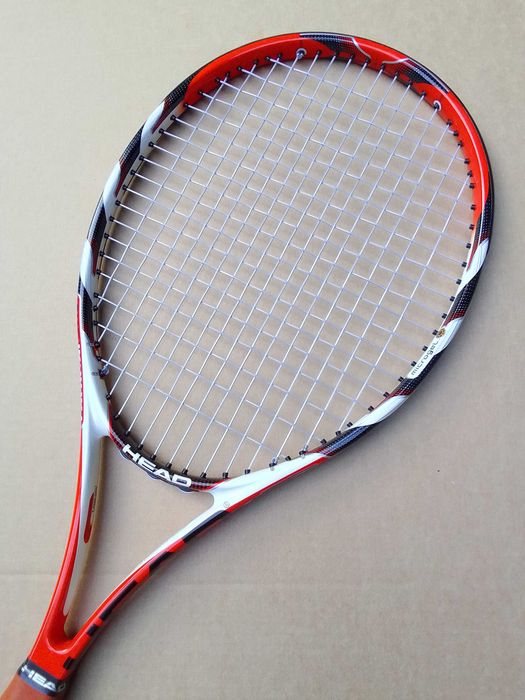 Rakieta head Radical Pro Microgel jak Wilson Yonex