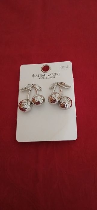 Brincos Stradivarius,  edição limitada