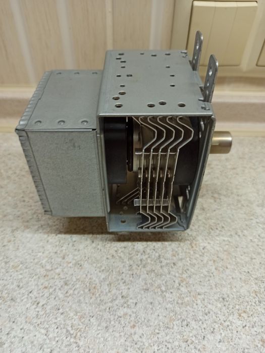 Магнетрон LG 2M226