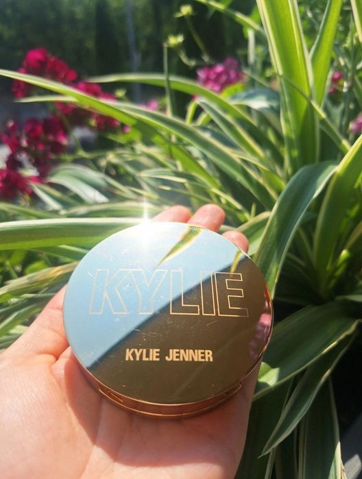 Kylie Jenner  Highlighter  24 K