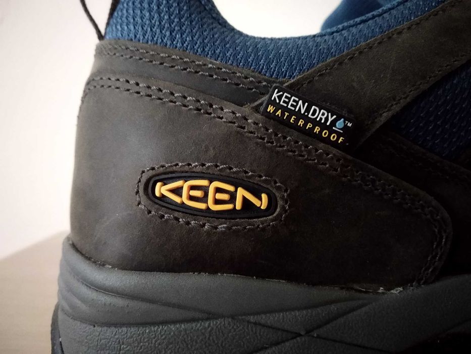 Keen. Подарую тільки правий чобіт