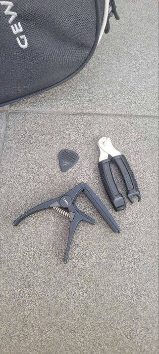 Guitarra clássica com saco