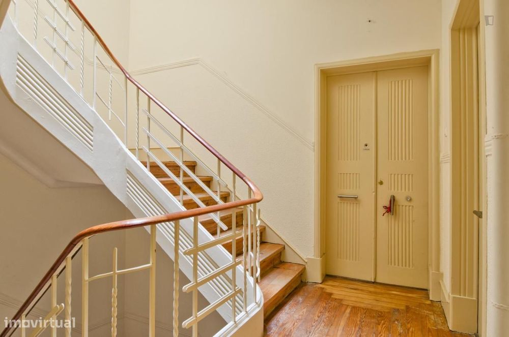 Quarto - localizado em Entrecampos Lisbon