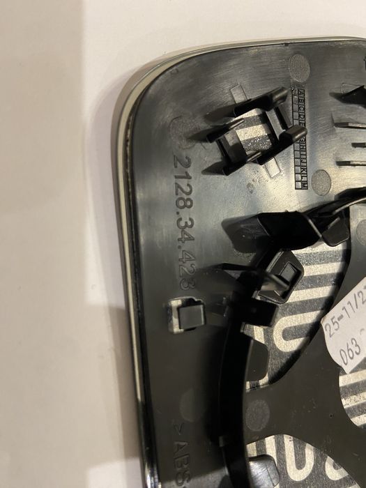 Ліве дзеркало вкладиш seat ateca 2021p