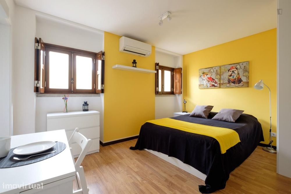 Estúdio - localizado em  Coimbra