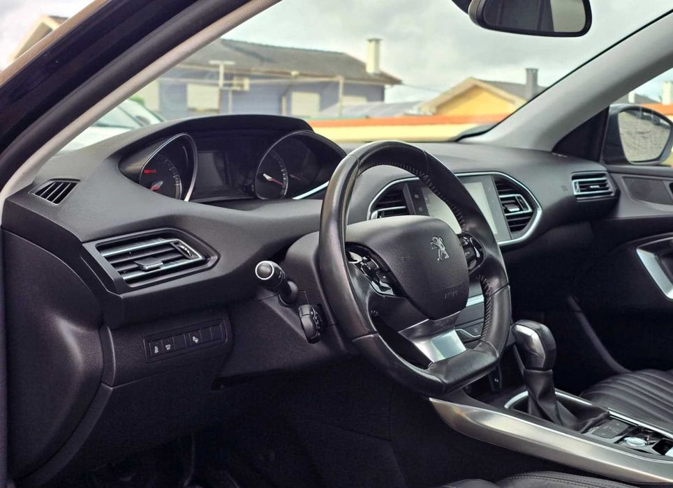 Peugeot 308 SW — fotografia 8