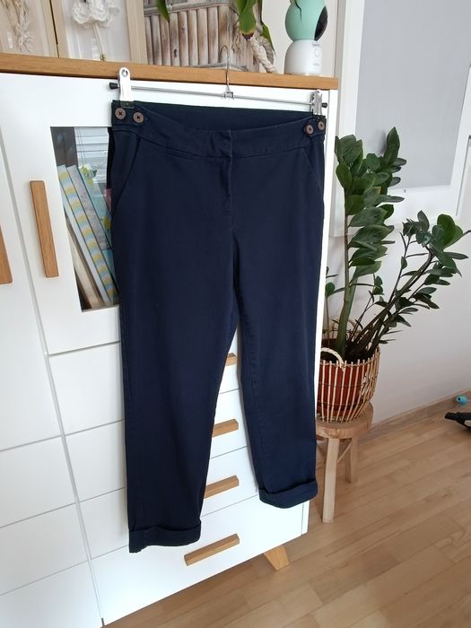 Granatowe damskie spodnie Esmara rozm. 40
