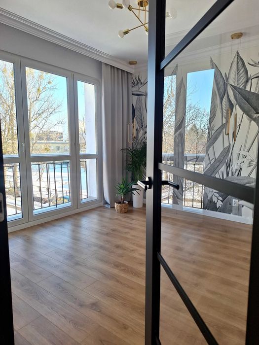 Plac Hallera, 2 pokoje po remoncie w kamienicy