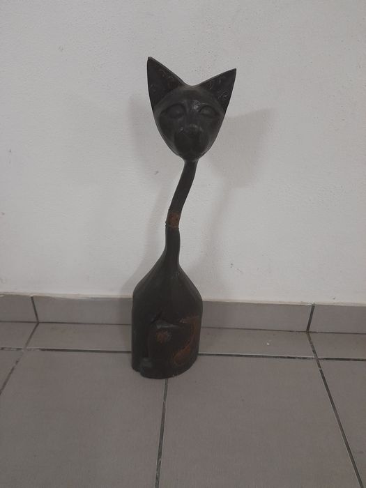 Peça decorativa em madeira