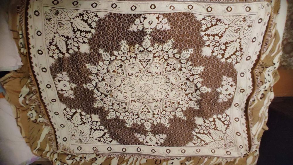 Покрывало на кровать,диван нове