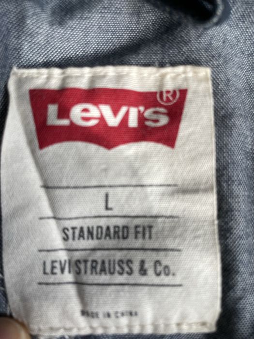Kurtka Levis  rozm. L standard fit granatowy jeans