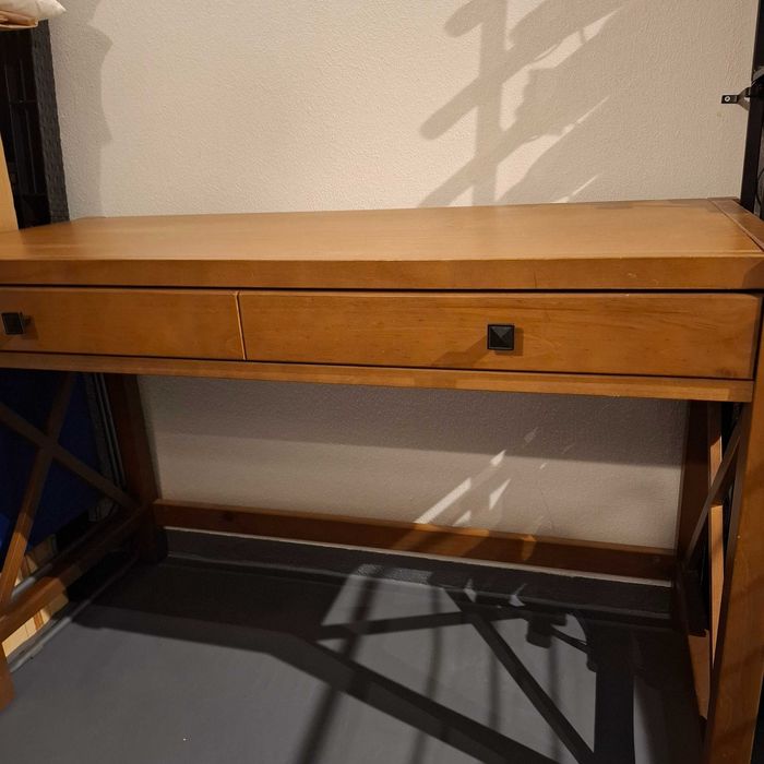 Secretária em pinho maciço