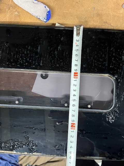 OKNO LUK Jachtowy do Bavaria 41 Cruiser Lewmar