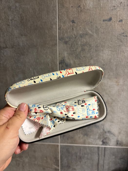 etui na okulary kot simona wraz z chusteczką