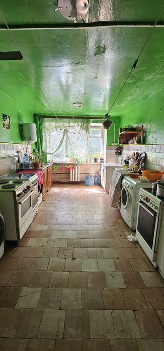 Оренда кімнати в гуртожитку Клініка