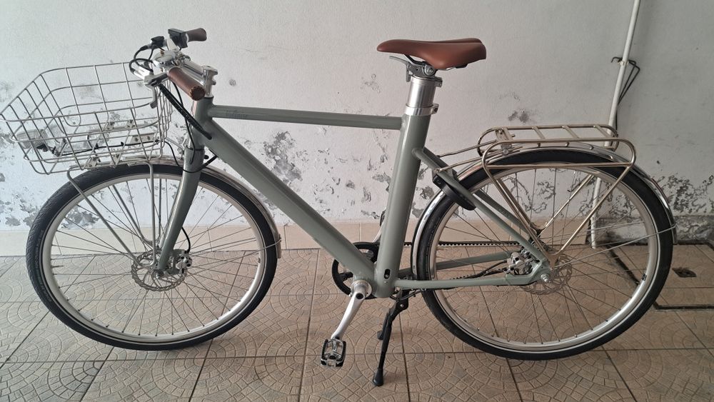 Bicicleta elétrica praticamente nova