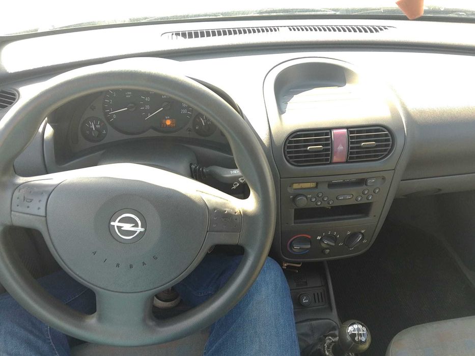 Vendo Opel Corsa C 1.7 comercial (2001) fiável e económico