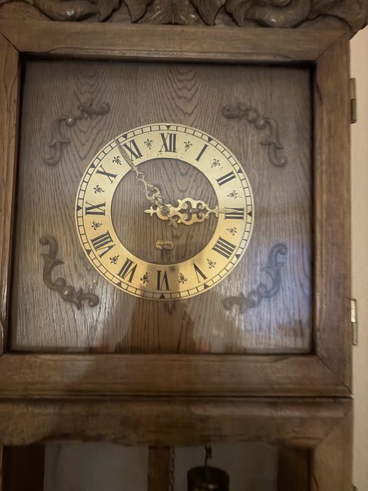 Zegar stary drewniany stojący.
