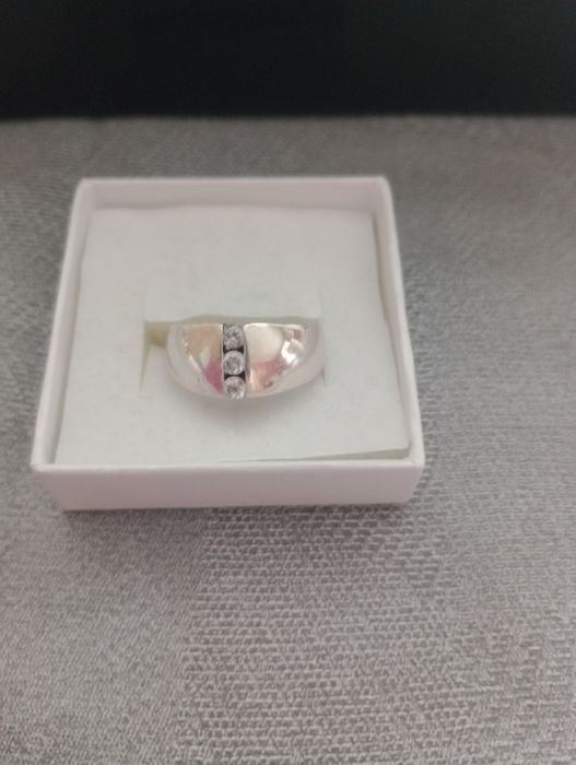 Srebrny pierścionek