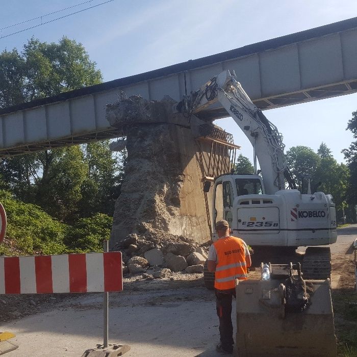rozbiorki i wyburzeniowe, kruszywa koparka transport