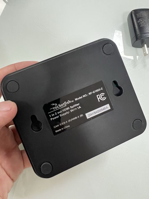 hdmi splitter/ сплітер новий rocketfish/ чорний/ новий/