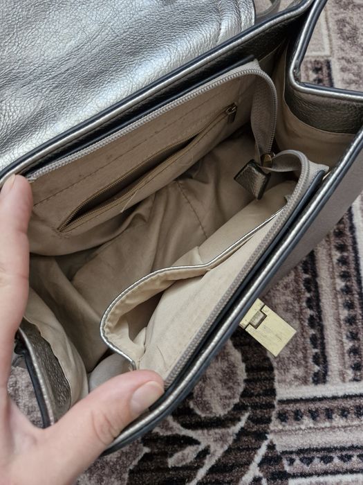 Вмістка жіноча сумочка