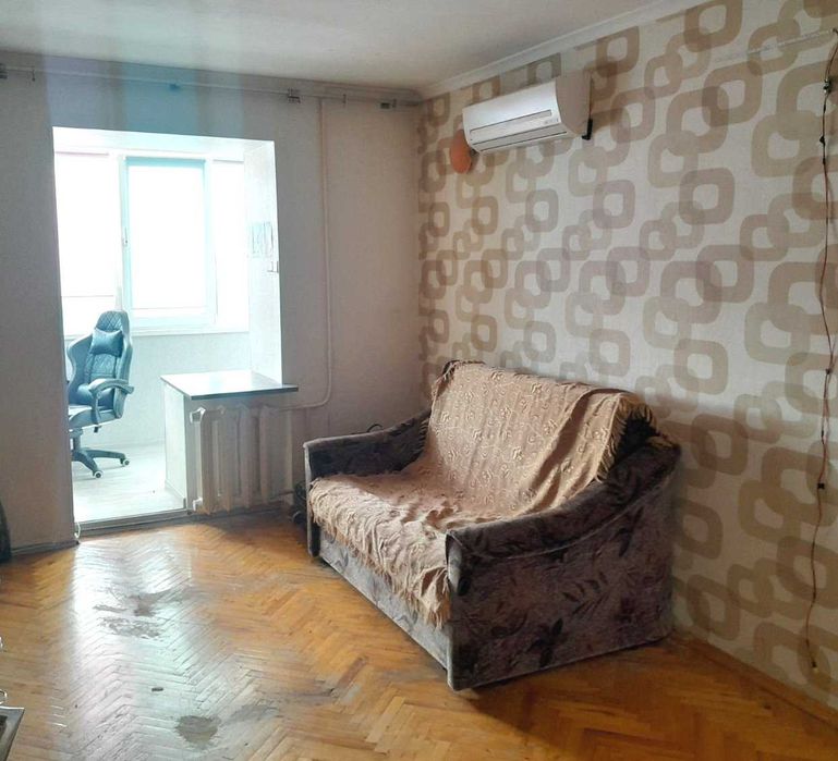 Продам 3-х комнатную квартиру в Соломенском районе