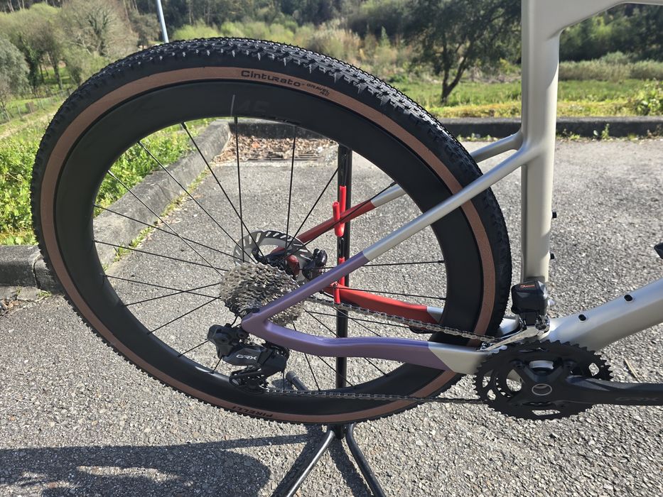 Bh gravel di2 rodas carbono