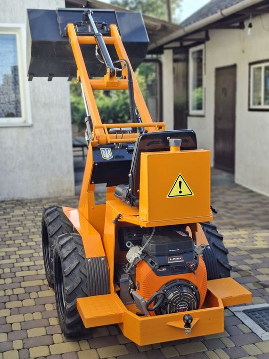 Міні навантажувач з двигуном V2, мінітрактор, мінінавантажувач