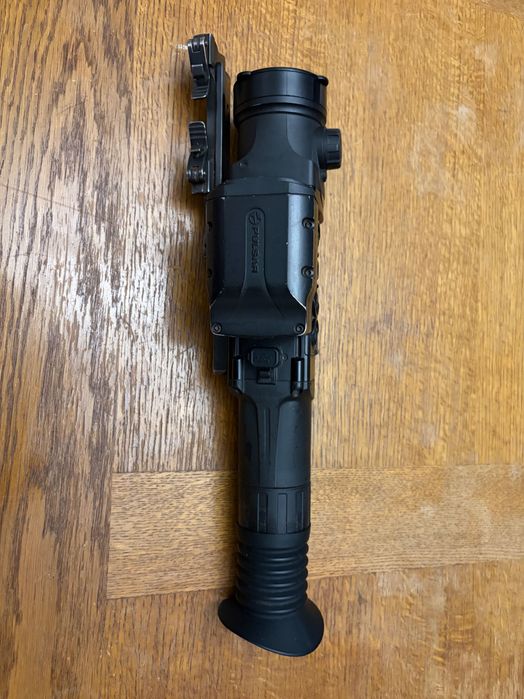Termowizor Pulsar Trail 2 XP50 LRF z dalmierzem i montażem