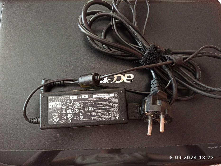 komputer laptop uszkodzony