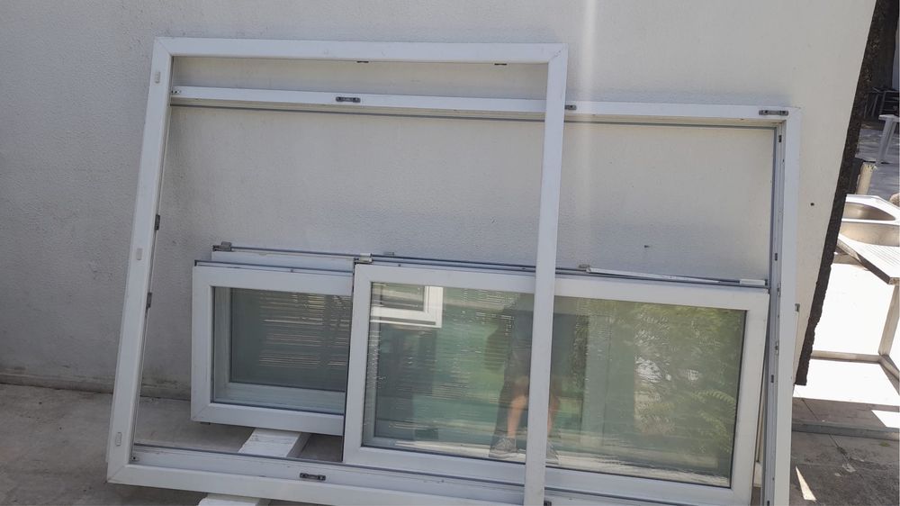 Janelas e portada em PVC