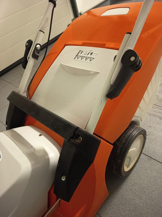 Máquina de cortar a relva - STIHL RME 443