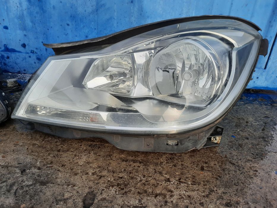 Фари Мерседес c-klass w204