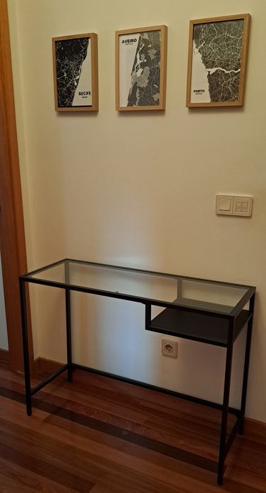 Consola/Móvel entrada IKEA VITTSJÖ metal preto e vidro