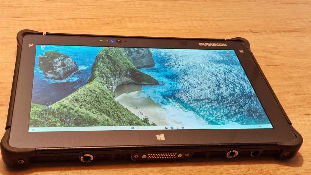 Tablet Durabook R11 - i5 8gen | 8GB RAM | 128 GB SSD | LTE | GPS | WIN11 Pro