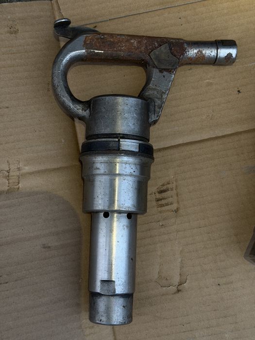 Ручний пневмо-молоток