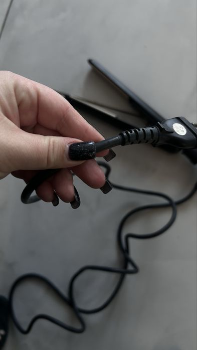 Продається професійний вирівнювач для волосся Philips